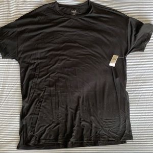 Old Navy high slit workout top.